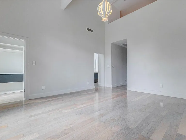 1222 Marconi St — Photo 17