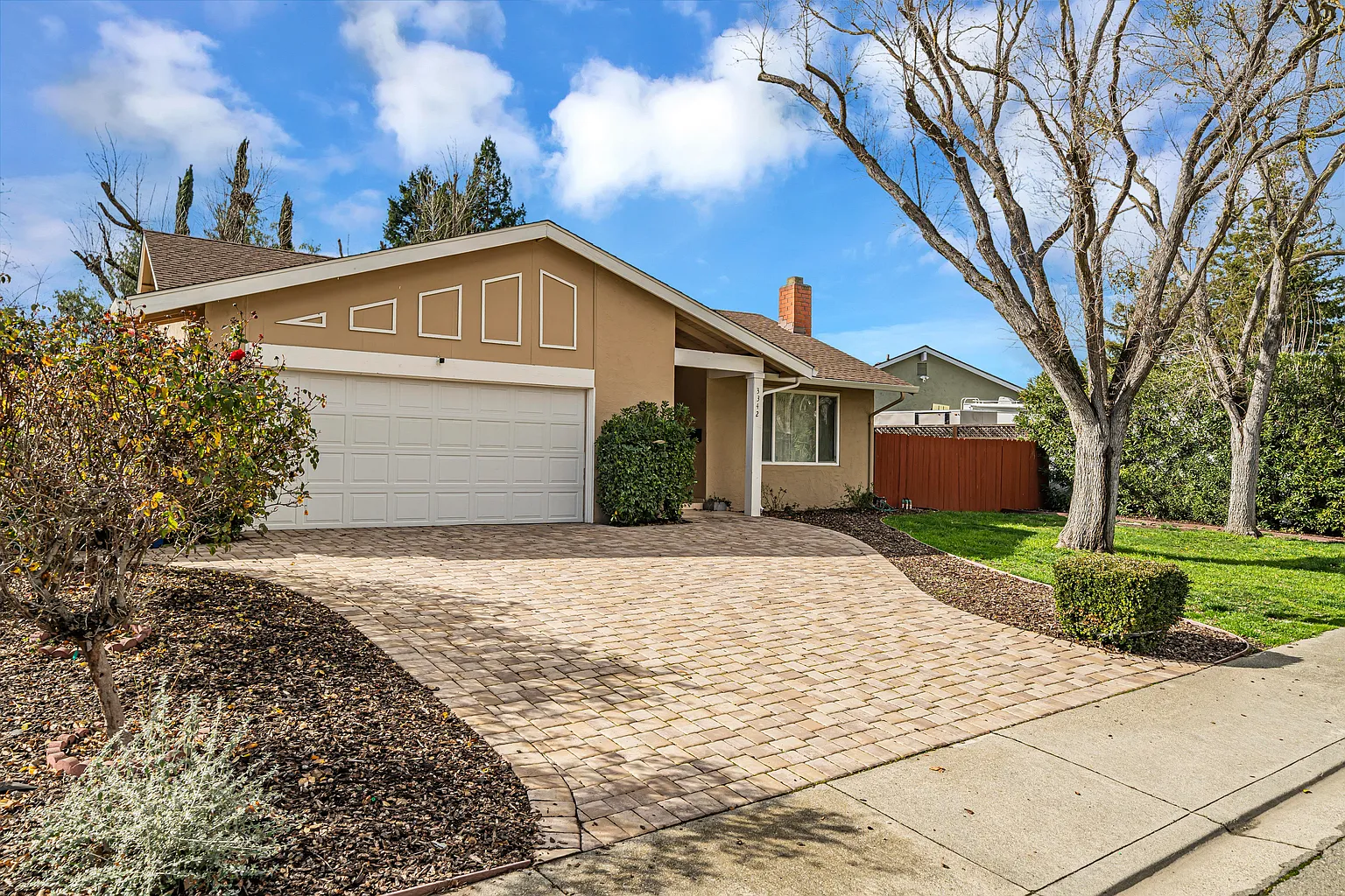 3342 Casa Grande Dr photo 1