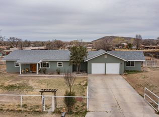 18 Inspiration Dr, Los Lunas, NM 87031