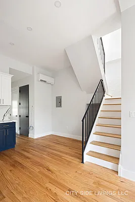 Rented by Artur Gutman, LREB | media 6