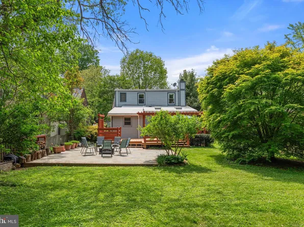 906 Park Ave, Falls Church, VA 22046
