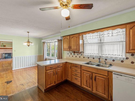 5th image of 204 Ridge Rd