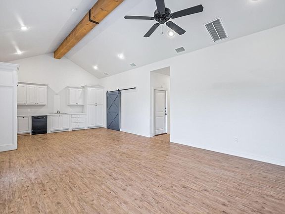 3rd image of 2513 111th St