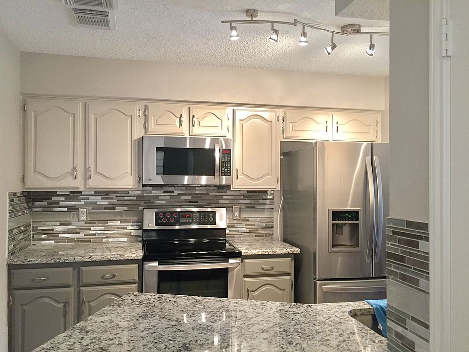 2nd image of 14403 White Fir Ln