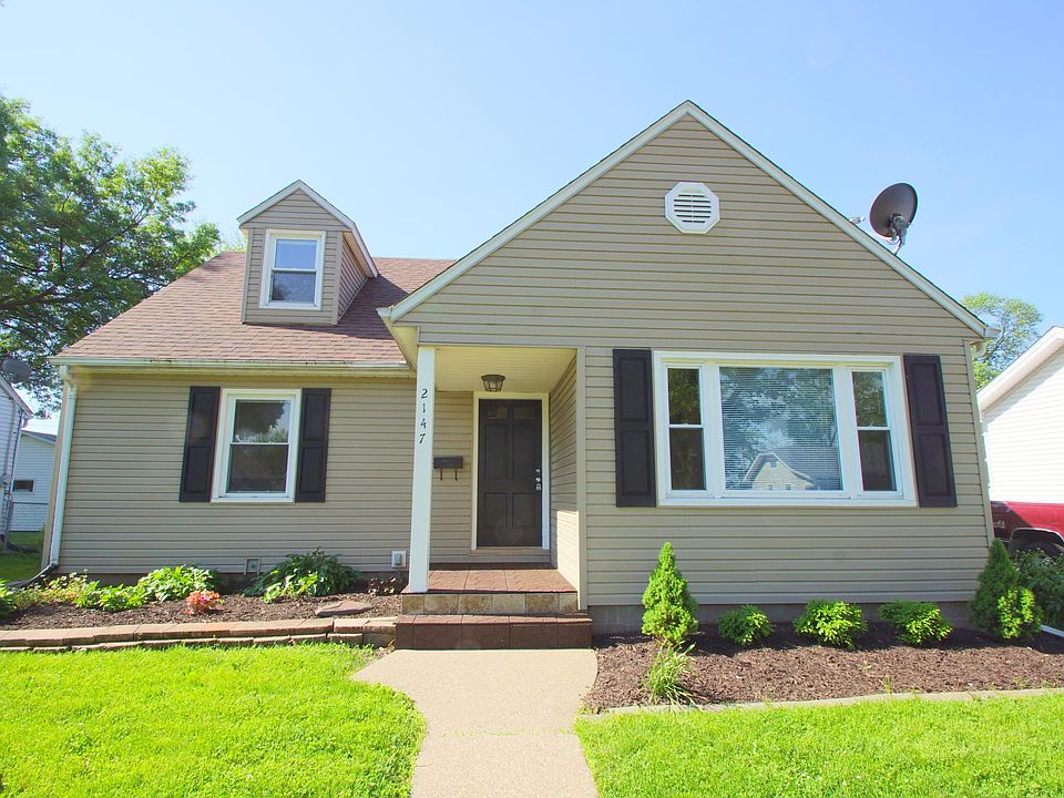 2147 Bellevue Ave. Bettendorf