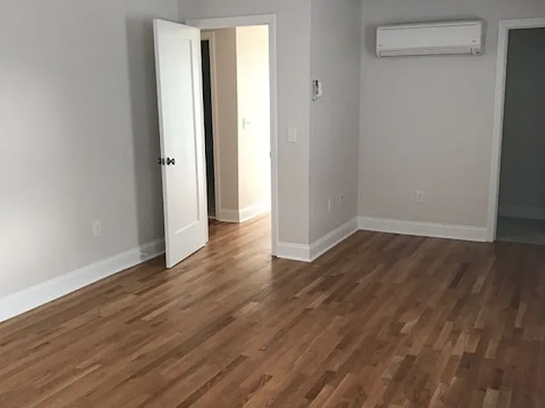 70 Courtland St — Photo 1