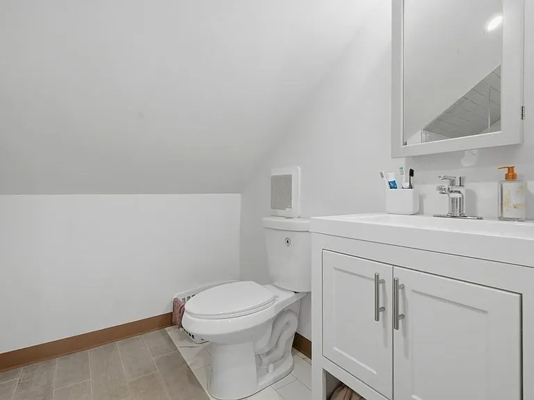 1 Hillside St #3 — Photo 6