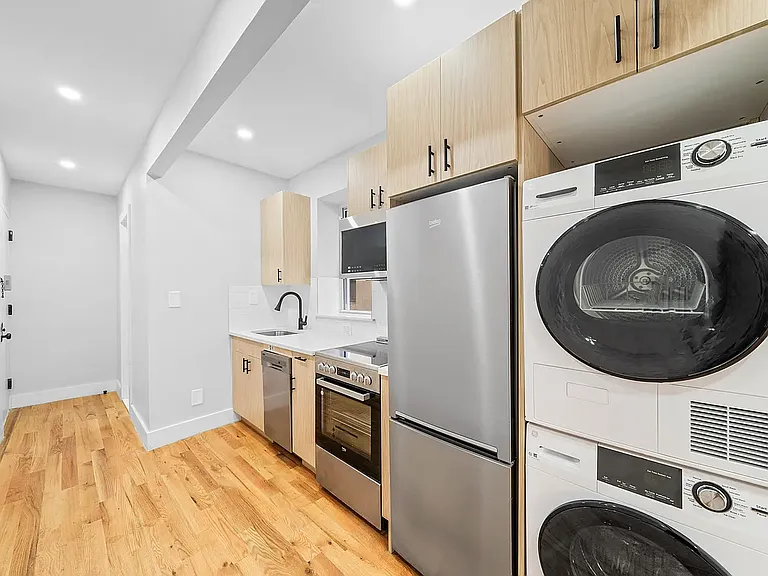 219 Kingsland Ave #8A — Photo 5