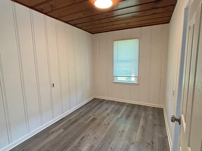 422 S Vine St — Photo 6