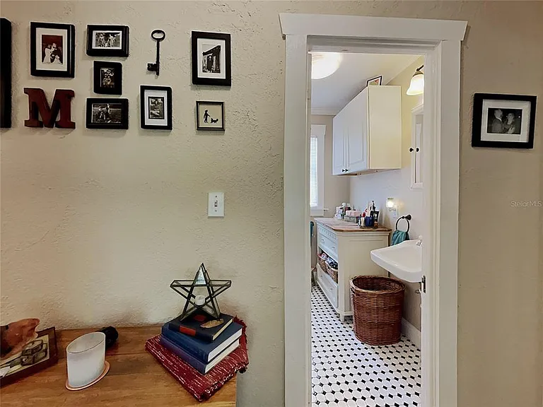 807 1/2 S Fremont Ave #UPPER — Photo 15