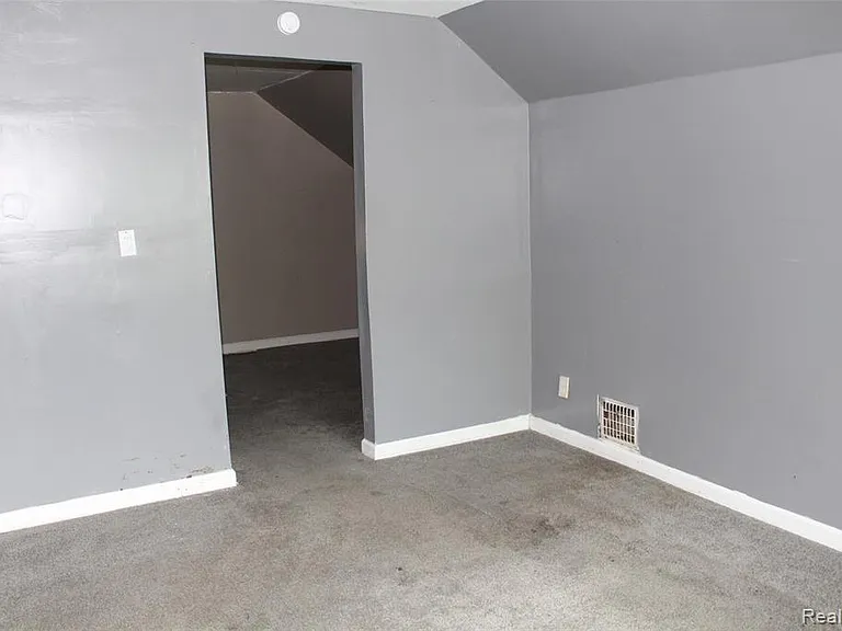 15837 Fielding St — Photo 3
