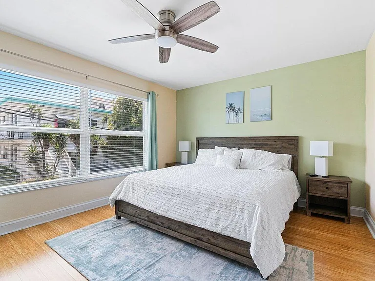 842 SE 19th Ave #103 — Photo 15