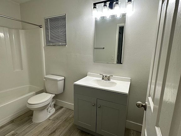 2nd image of 4901 Dover Cir APT 5