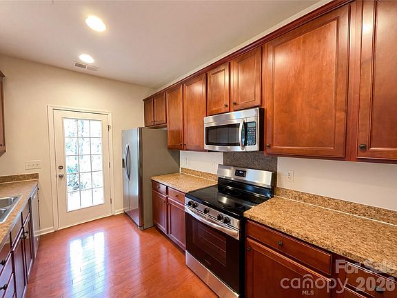 2nd image of 4773 Craigmoss Ln