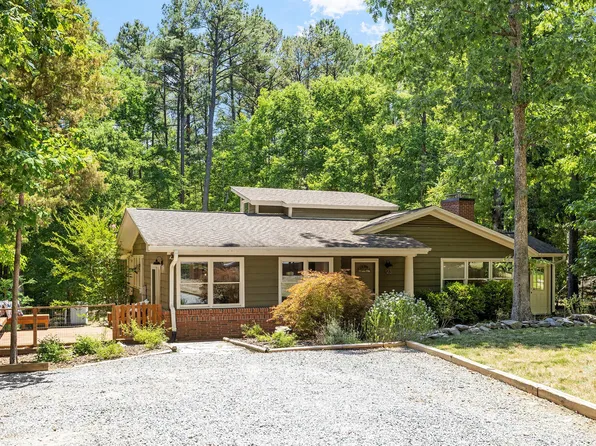 123 Windsor Cir, Chapel Hill, NC 27516
