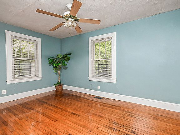 Main Level Bedroom 1