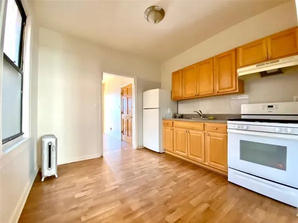 27 Church Avenue image 9 of 16