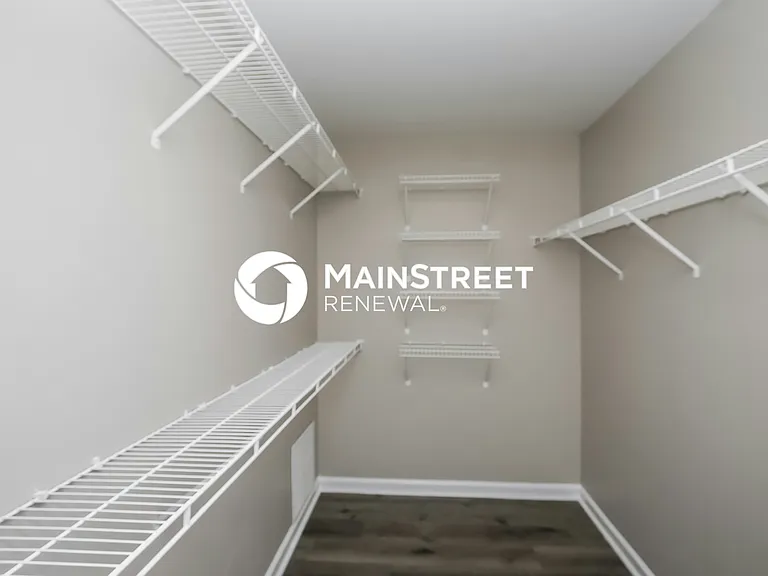 Walk In Closet