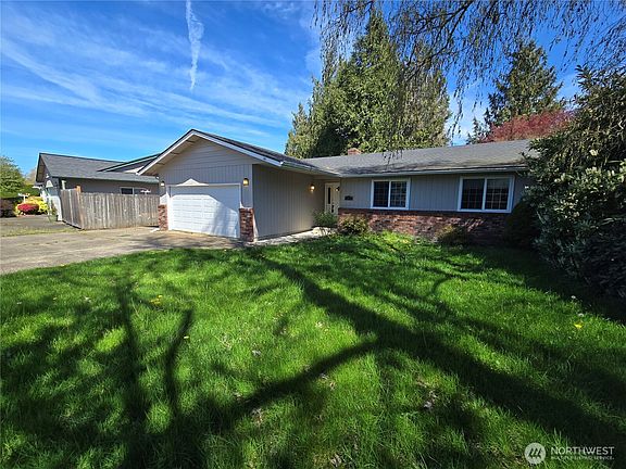 3rd image of 4002 Oak Street