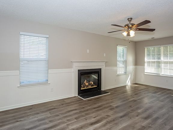 5th image of 7425 Saddle Trail Ln