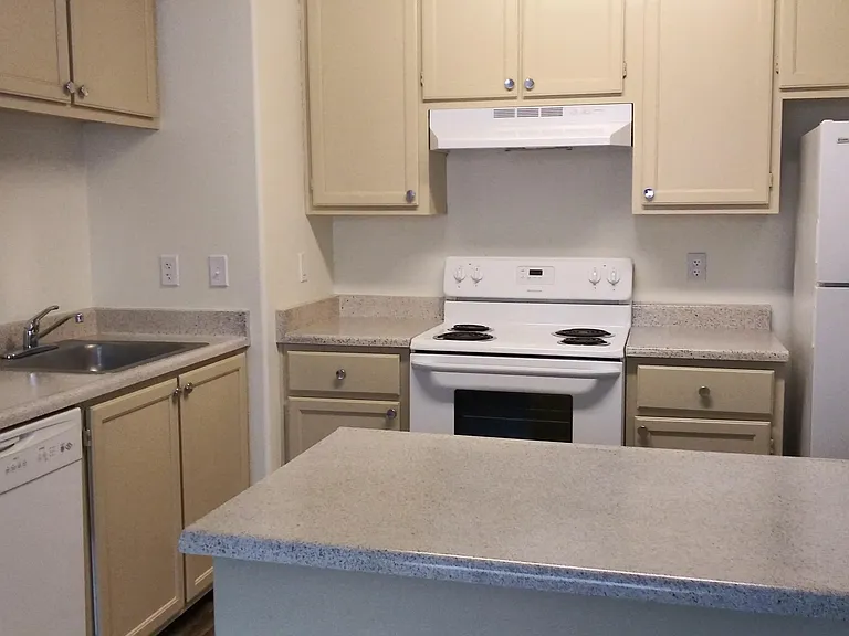 CLEVELAND STATION APTS — Photo 51