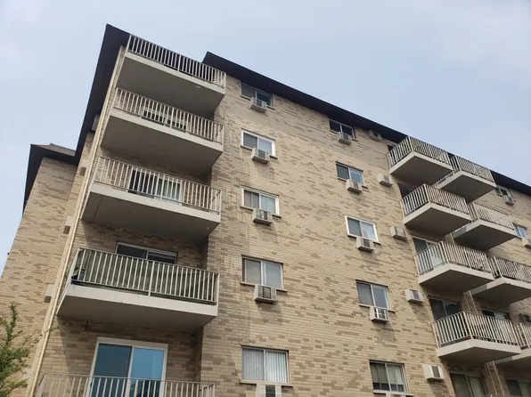 300 Circle Ave APT 5K, Forest Park, IL 60130