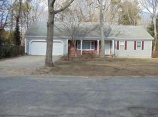 20 Barnard Rd, Osterville, MA 02655