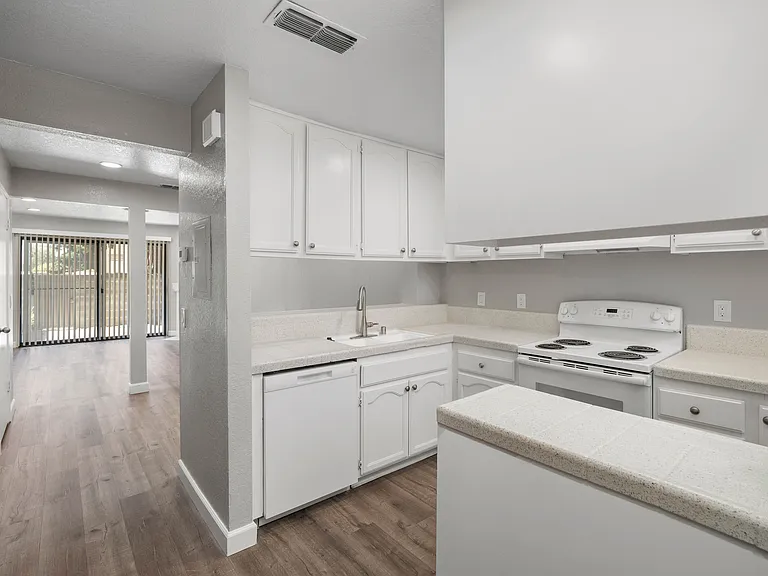 Crestview North Apartments — Photo 35