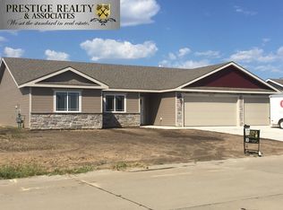6318 Copperleaf Dr, Wamego, KS 66547