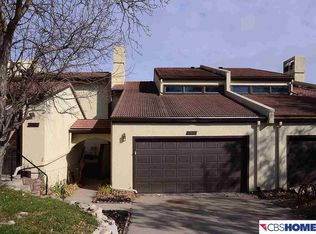 10810 Larimore Ave, Omaha, NE 68164