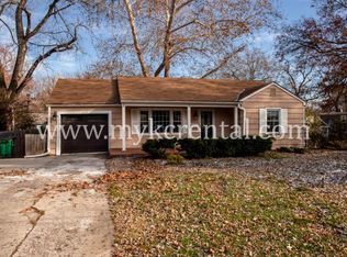 6143 Granada St, Fairway, KS 66205