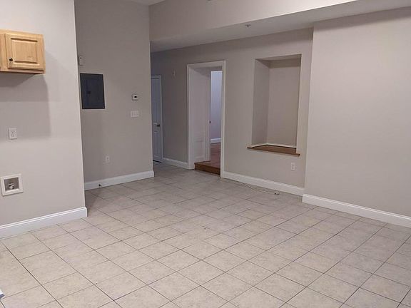 Kitchen / Living Area