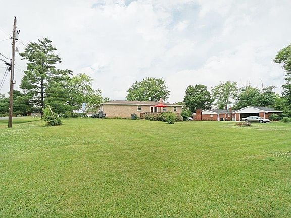 3rd image of 7050 Jerry Dr