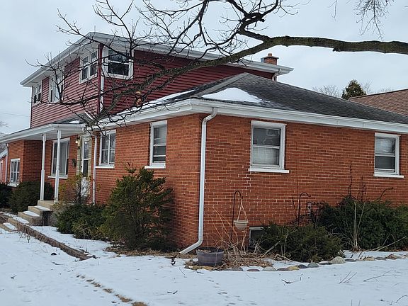 2nd image of 927 Walter St
