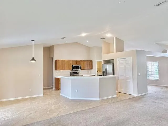 530 SW Butler Ave — Photo 8