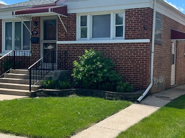 2536 NW Hessing St, River Grove, IL 60171
