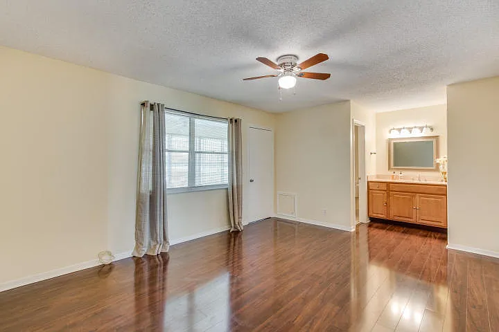 797 North Dr #C — Photo 10