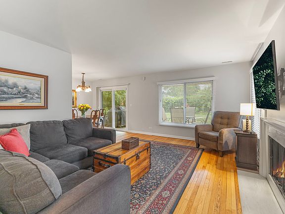 5th image of 449 Old Surrey Rd