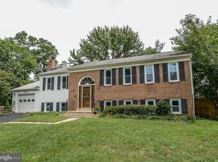 8001 Rivermont Ct, Springfield, VA 22153