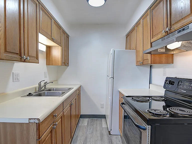 1077 Frederick Drive — Photo 33