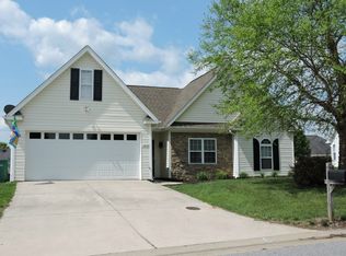 1618 Pebble Run Ln, Clemmons, NC 27012