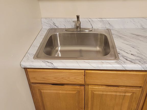 5th image of 2763 Reservoir Ave #1