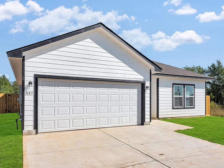 1683 County Road 3556 — Photo 19