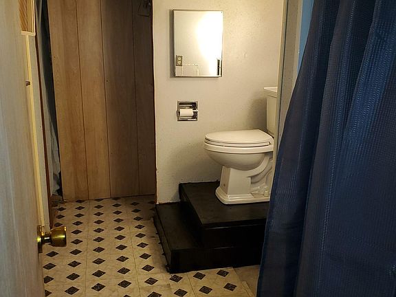 4th image of 3502 Monroe St #1