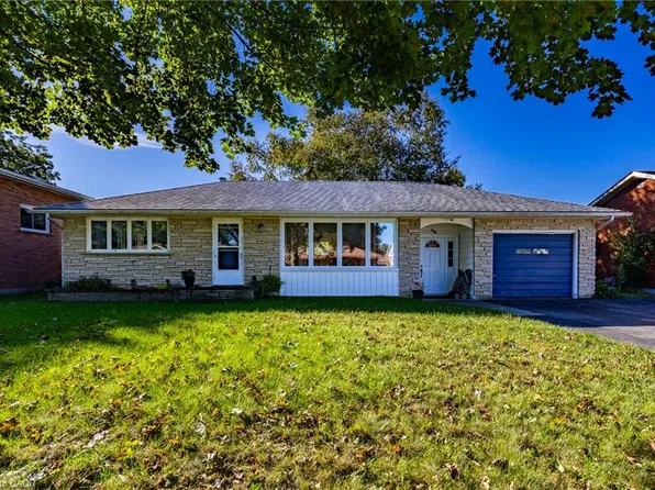 154 1st Ave, Norfolk County, ON N4B 1G4