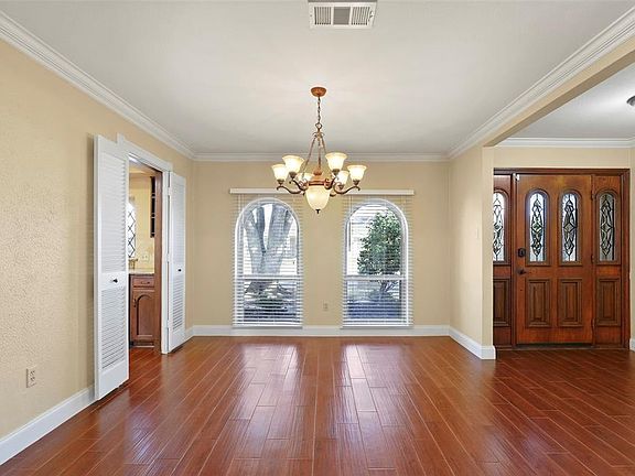 4th image of 1504 Waltham Ct