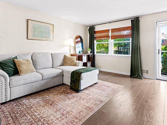 2nd image of 8746 Cimarron Cir