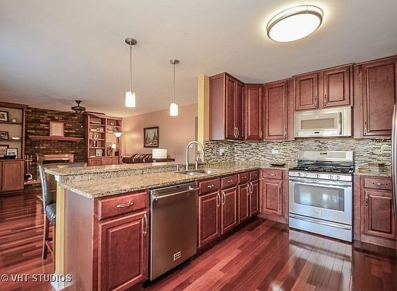 4th image of 9040 Merion Dr