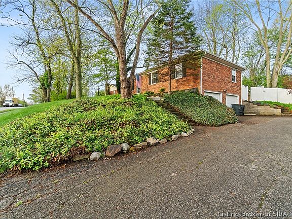 2nd image of 3403 Green Valley Road
