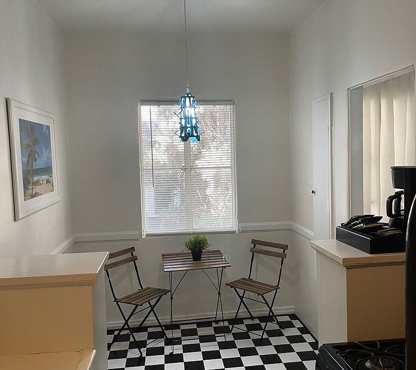 1st image of 409 W 3rd St #11506342